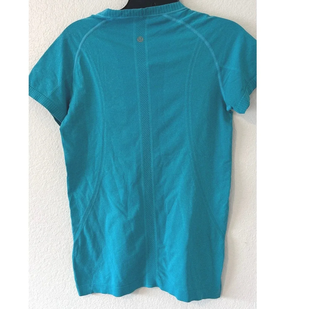 Lululemon Swiftly Tech Short Sleeve Crew 2.0 Teal Blue Running Shirt Size 8